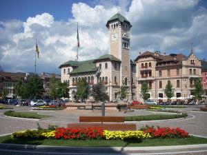 The gardens of Piazza Carli in Asiago (ph: Iat Altopiano di Asiago)