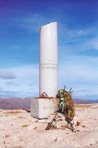 The "broken column" monument on mount Ortigara (ph: Max Viero).