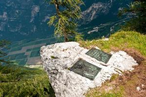 Anepoz, the spur on the Valsugana from where start the Sentiero dei cippi (ph:Roberto Costa Ebech)
